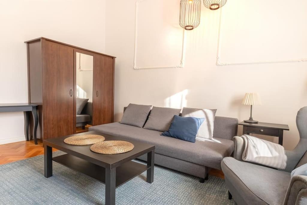 Wyjatkowy Apartament Na Rynku Breslavia Exterior foto